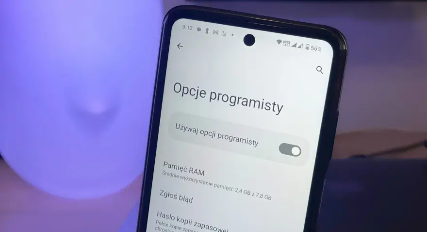 Ekran telefonu Samsung z włączonymi opcjami programisty.