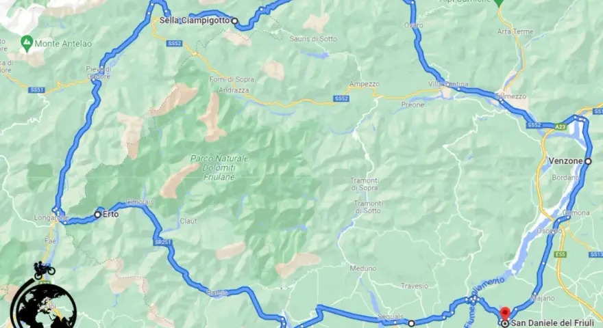 Mappa di un tour in moto che include la Sella Ciampigotto, le Dolomiti Friulane e San Daniele del Friuli.