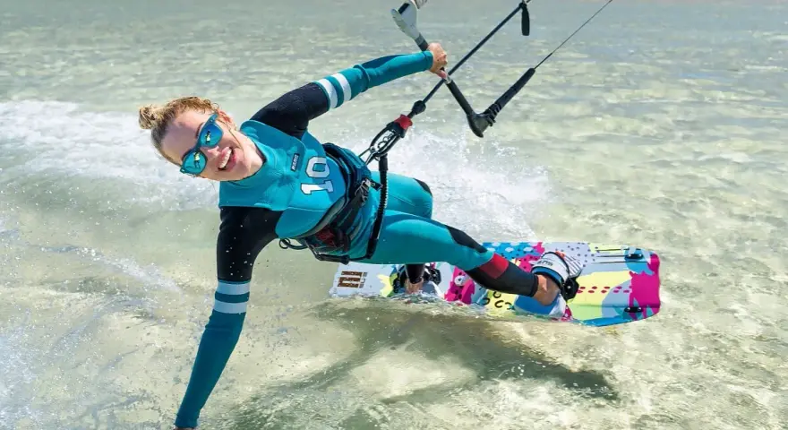 Kitesurfing dla kobiet: wolność, społeczność. Czy jesteś gotowa?