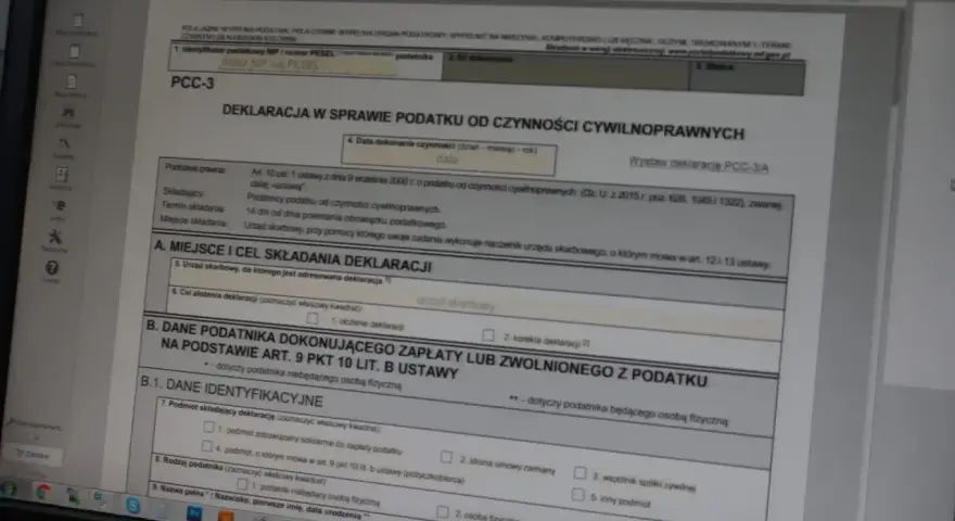 Formularz deklaracji PCC-3 na ekranie komputera.