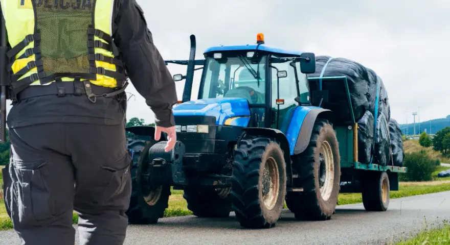 Ciągnik rolniczy: Ile km/h na drodze? Znam przepisy!