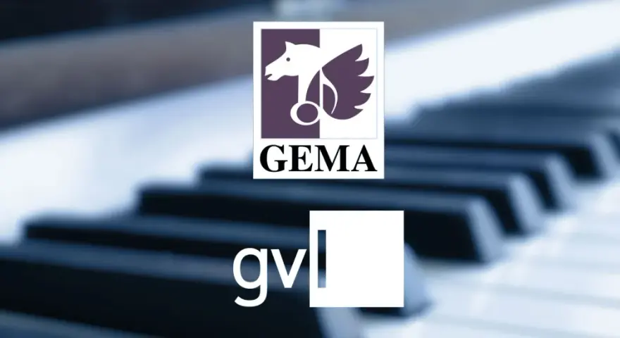 GEMA und GVL Logos über unscharfen Klaviertasten. Diese Organisationen kümmern sich um Musik-Tantiemen.