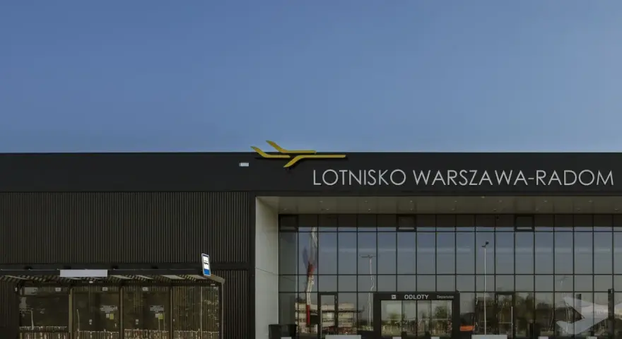 Lotnisko Warszawa-Radom: Czy jest czynne? Sprawdź status i loty