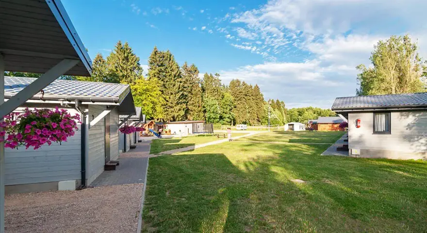 Domki nad jeziorem Zachodniopomorskie: Gdzie szukać i jak rezerwować?