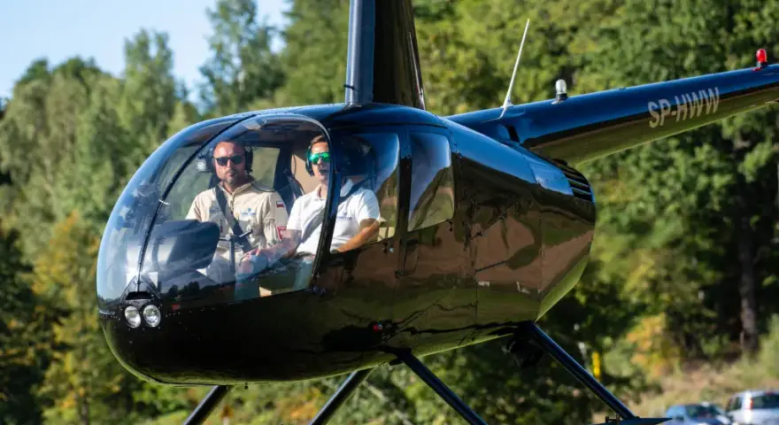 Ile kosztuje wynajem helikoptera? Sprawdź ceny i ważne czynniki
