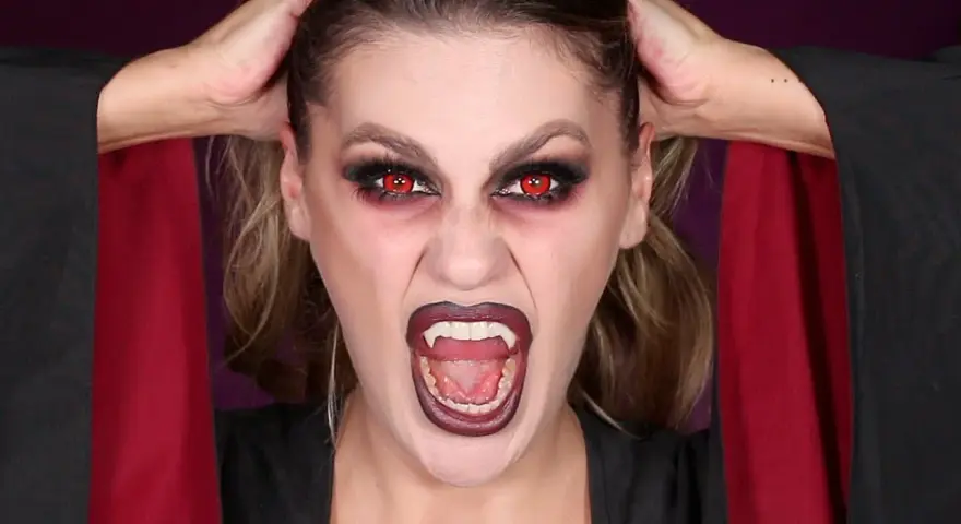Vampir-Make-up: Meistere den Look von Blässe bis Blut!