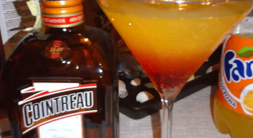 Drink z Fantą: Proste przepisy na imprezę i orzeźwienie!