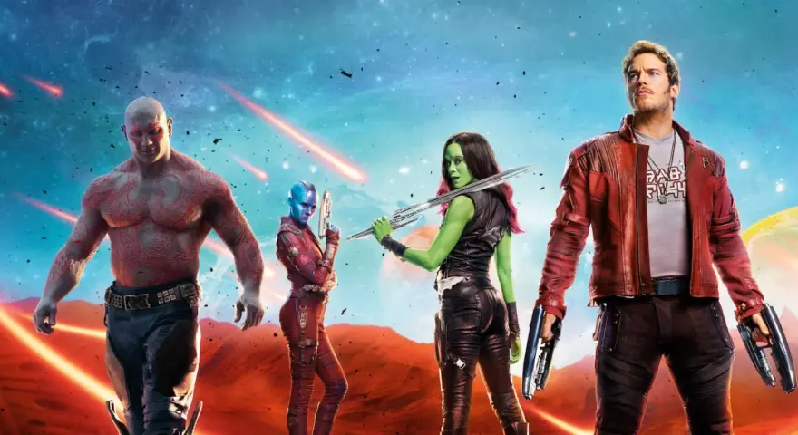 Die Guardians of the Galaxy stehen bereit, ein episches Abenteuer zu beginnen. Drax, Gamora, Nebula und Star-Lord posieren vor einem Sternenhimmel.