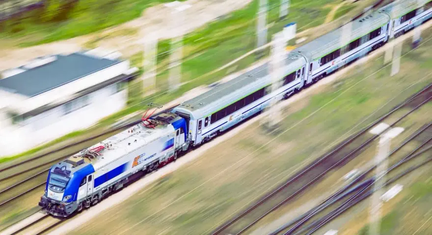 Jak zwrócić bilet PKP Intercity? Odzyskaj 100% ceny!