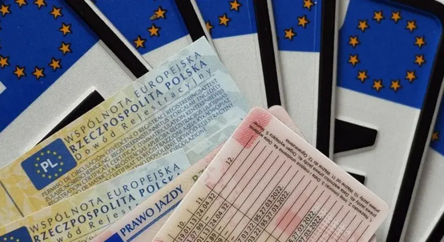 Koszt przerejestrowania samochodu: od 66,50 zł? Sprawdź!