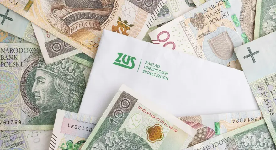 Zgłoszenie pracownika do ZUS: 7 dni i co dalej? Poradnik.