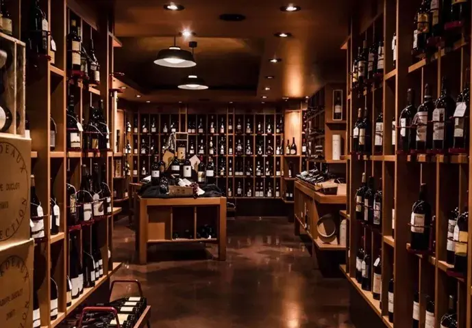Peck Milano: Scopri l'eccellenza gastronomica e la sua storia