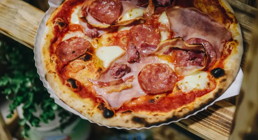 Jakie drożdże do pizzy wybrać, by osiągnąć idealne ciasto?