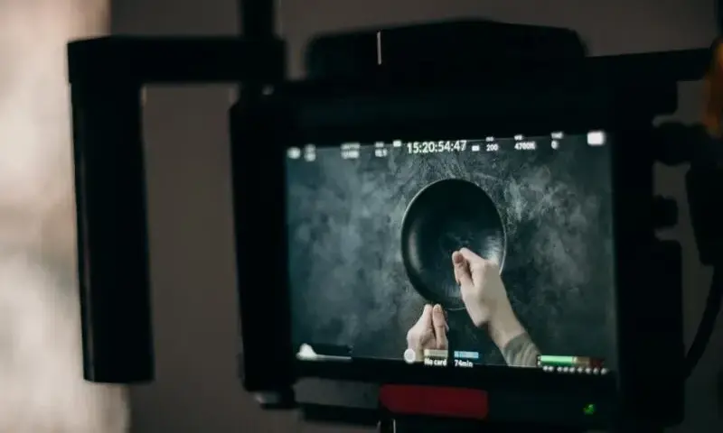 Jak zrobić zdjęcia z filmu w prosty sposób i uniknąć błędów