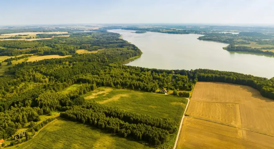 Nieuregulowane grunty - co to znaczy i jakie niosą ryzyko?