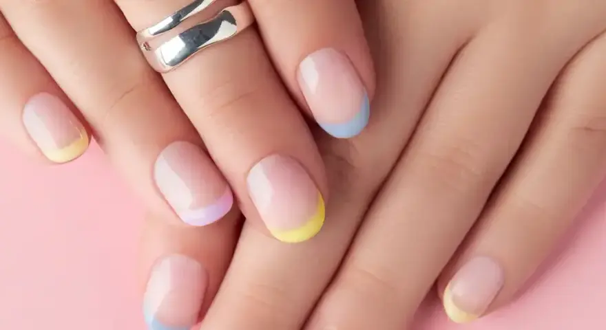Micro French & Co.: Natürliche French Nägel perfekt stylen