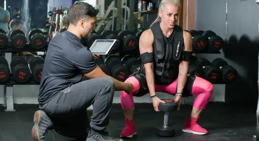 CrossFit czy siłownia? Rozwiej wątpliwości i wybierz mądrze