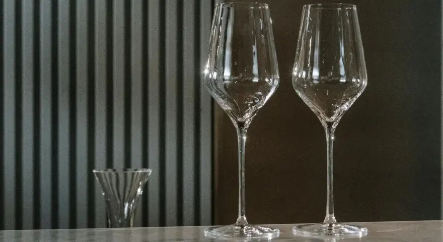 Eleganckie kieliszki do prosecco, idealne na specjalne okazje.