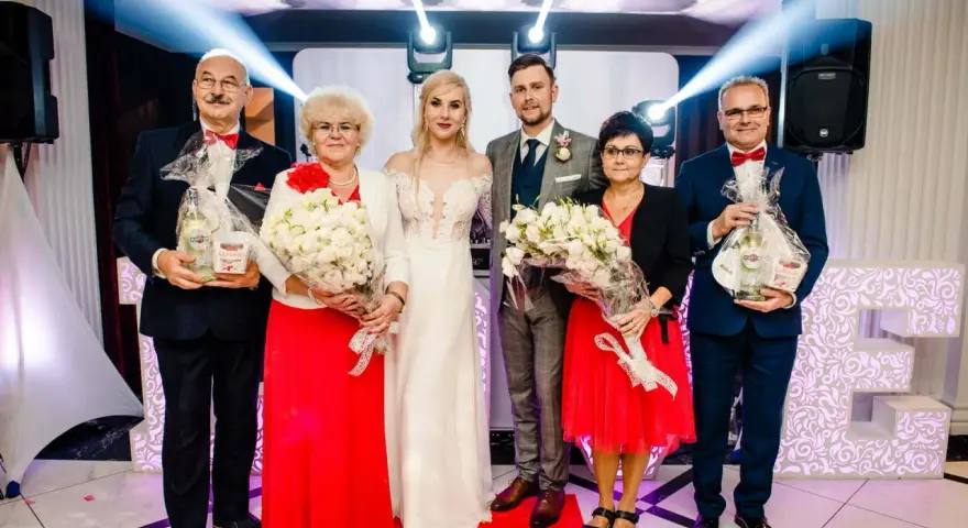 Jak wyglądają podziękowania dla rodziców na weselu – wzruszające pomysły