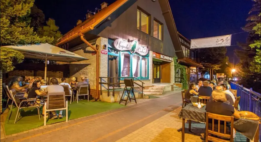 Gdzie zjeść w Ustroniu? Odkryj najlepsze restauracje i smaki