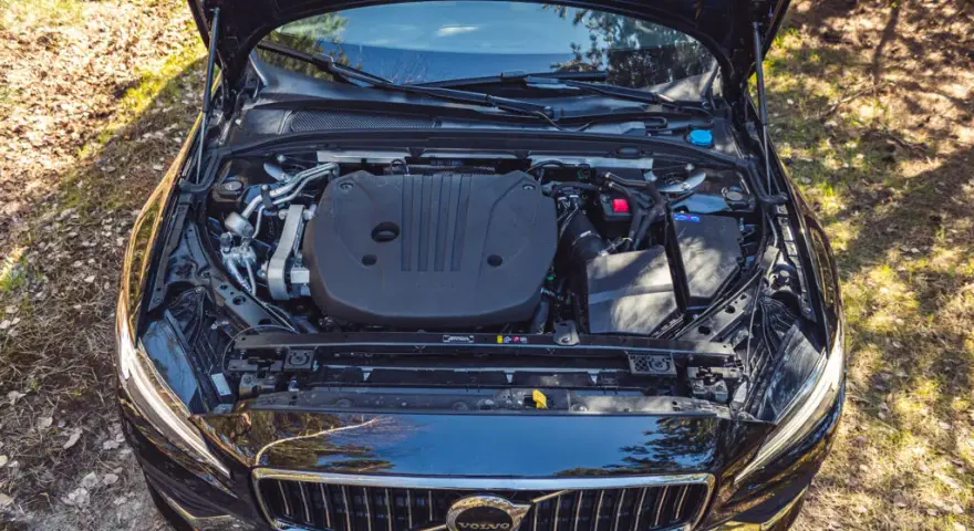 Volvo V60: Jaki silnik wybrać? Poradnik eksperta (benzyna, diesel, PHEV)