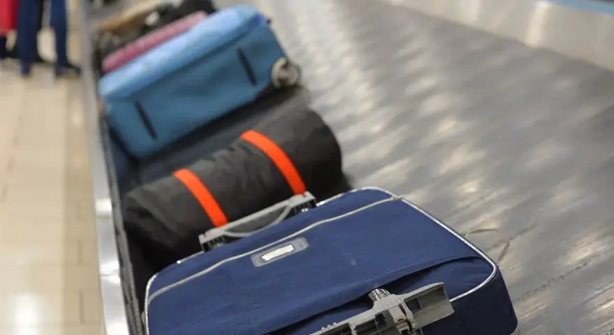 Kolor walizki: Wybierz mądrze! Widoczność, styl, praktyczność
