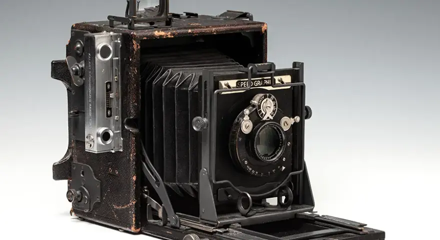 Kiedy wymyślono aparat fotograficzny? Odkryj jego fascynującą historię