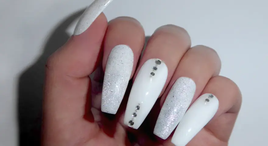 Weiße Nägel: Pinterest-Trends & DIY-Tipps für deinen Traum-Look