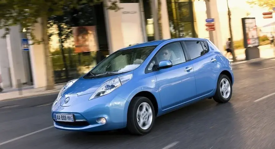 Nissan Leaf czy warto? Odkryj wady i zalety zakupu używanego auta