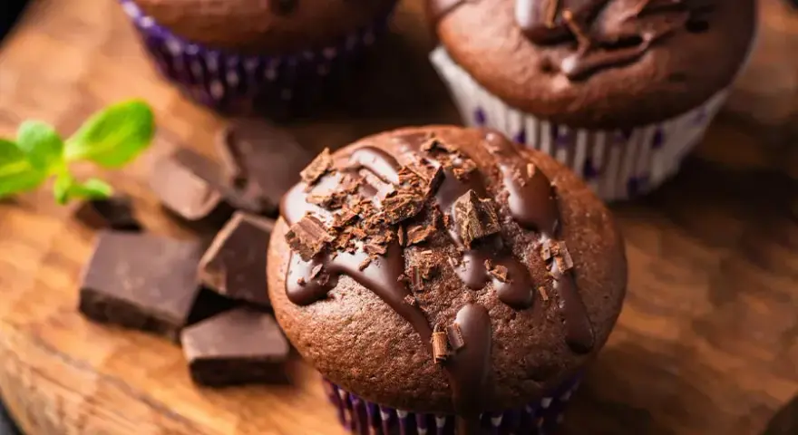 Jak udekorować muffinki czekoladowe - kreatywne pomysły na dekoracje