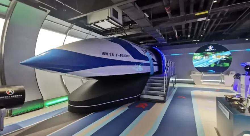 Model futurystycznego pociągu T-FLIGHT, który może być przyszłością podróży, w tym pociąg do Chin.