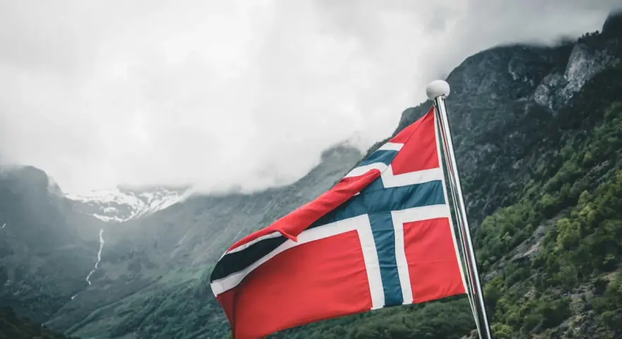 Ile zarabia dekarz w Norwegii? Zaskakujące stawki i zarobki