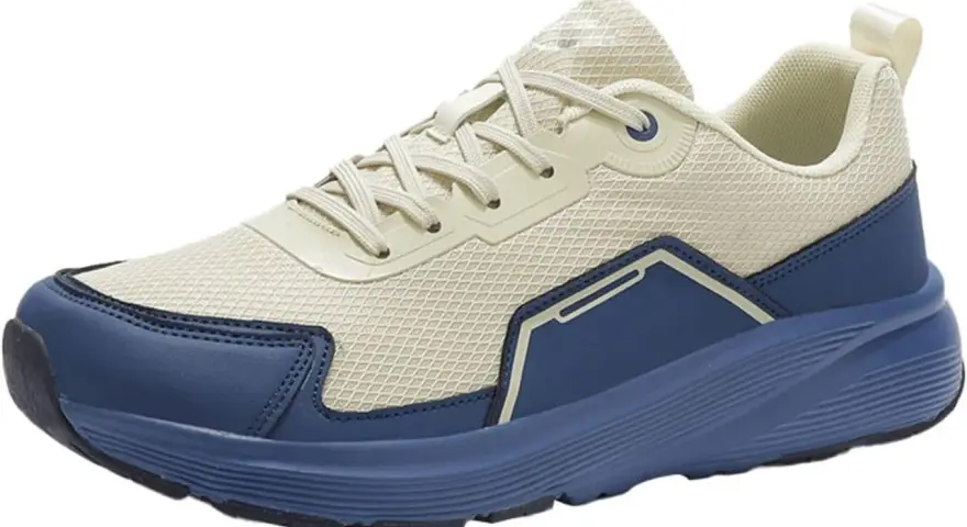 Scarpe grosse donna in tessuto beige e inserti blu. Suola spessa e comoda per ogni avventura.
