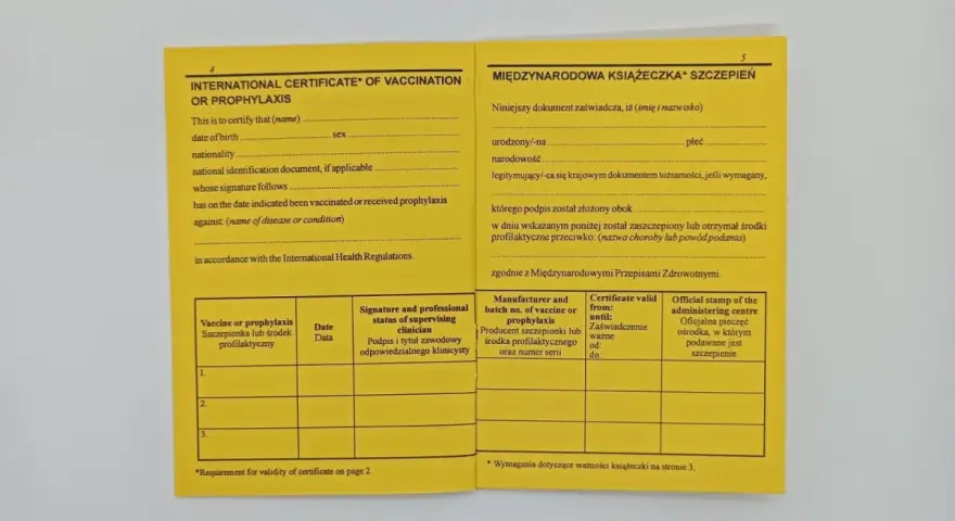 Międzynarodowa żółta książeczka szczepień, dokument potwierdzający przyjęcie szczepionki lub profilaktyki.