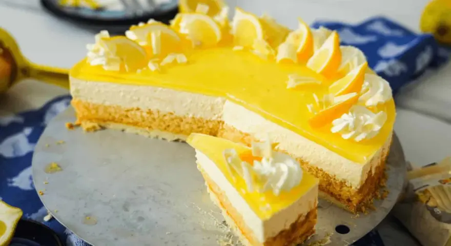 Erfrischende Zitronentorte, wie von Landfrauen gebacken. Ein köstliches Zitronentorte Rezept für den Sommer.