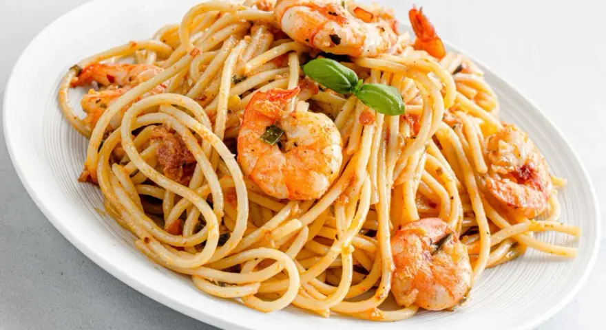 Perfekcyjne spaghetti z krewetkami i chili? Poznaj sekrety!