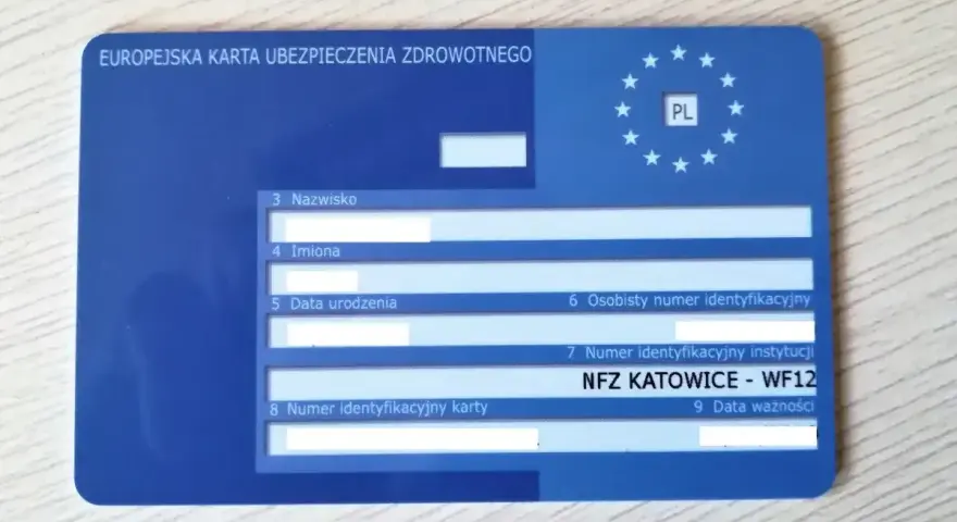 Europejska Karta Ubezpieczenia Zdrowotnego (EKUZ) z datą ważności. Ważna dla podróżujących po UE.