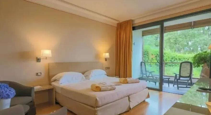 Hotel Acquaviva Garda: SPA, Ristorante & Camere - Guida Completa