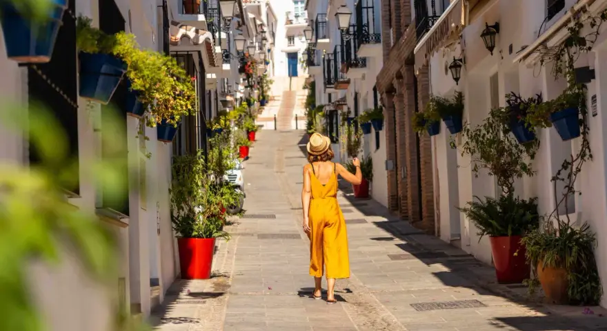 Viajar solo por España: Descubre tu aventura, seguro y libre