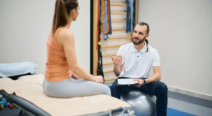 Rehabilitacja: Jak często? Indywidualny plan i kluczowe czynniki