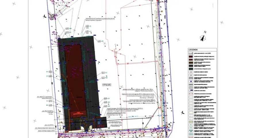 Plan zagospodarowania terenu z zaznaczonym zgłoszeniem pracy geodezyjnej, infrastrukturą podziemną i naziemną.