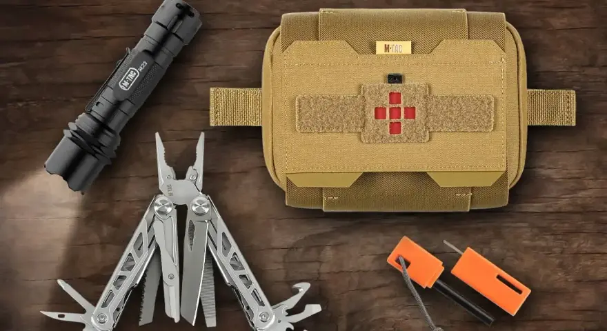 Latarka, multitool, krzesiwo i apteczka – to wszystko elementy, które mogą przydać się w sytuacjach awaryjnych. Zastanawiasz się, co to jest EDC? To właśnie zestaw przydatnych przedmiotów, które nosisz przy sobie na co dzień.
