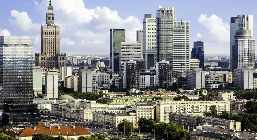 Ile metrów ma najwyższy budynek w Polsce? Zaskakujące fakty o Varso Tower