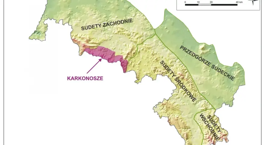 Mapa pokazuje lokalizację Karkonoszy na tle Sudetów. Widać podział na Sudety Zachodnie, Środkowe, Wschodnie i Przedgórze Sudeckie.