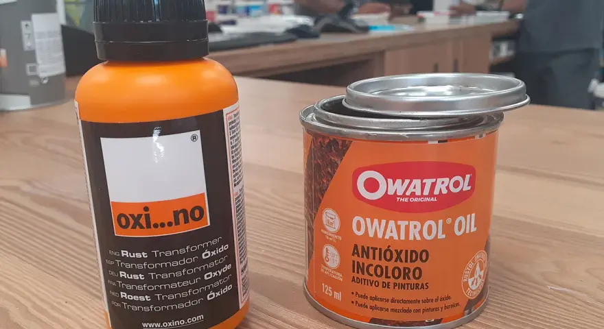 Dos productos para tratar el óxido: un transformador de óxido y un aceite antióxido incoloro. Ideales para pintar óxido y proteger superficies.