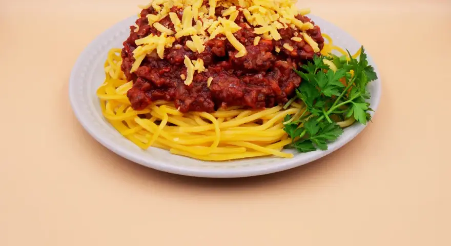 Sos do spaghetti z mięsem mielonym: przepis i triki mistrza