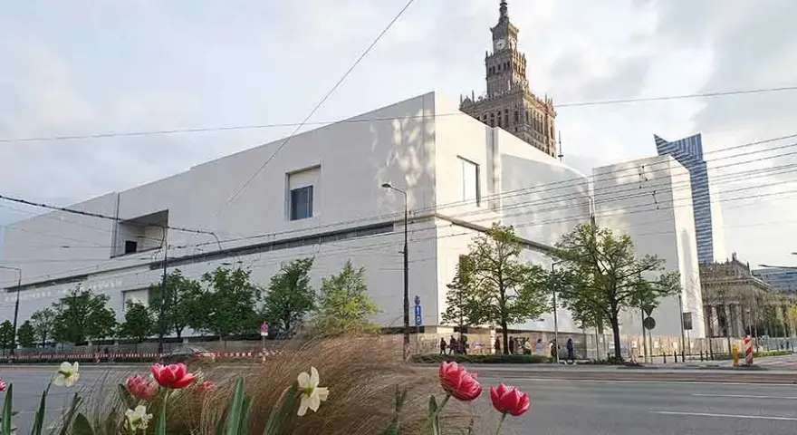 Wystawa sztuki nowoczesnej w Warszawie: nie przegap najciekawszych wydarzeń