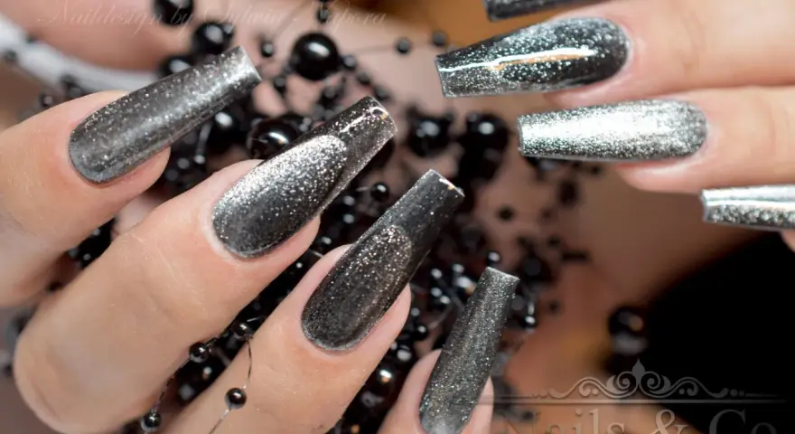 Schwarze French Nägel Glitzer: Ihr Guide für den glamourösen DIY-Look