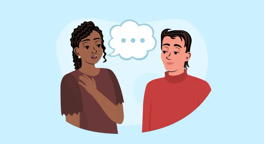 Dos personas conversan. Ella, con mano en el pecho, comparte ideas, quizás inspirada por frases célebres en francés. Él escucha atentamente.