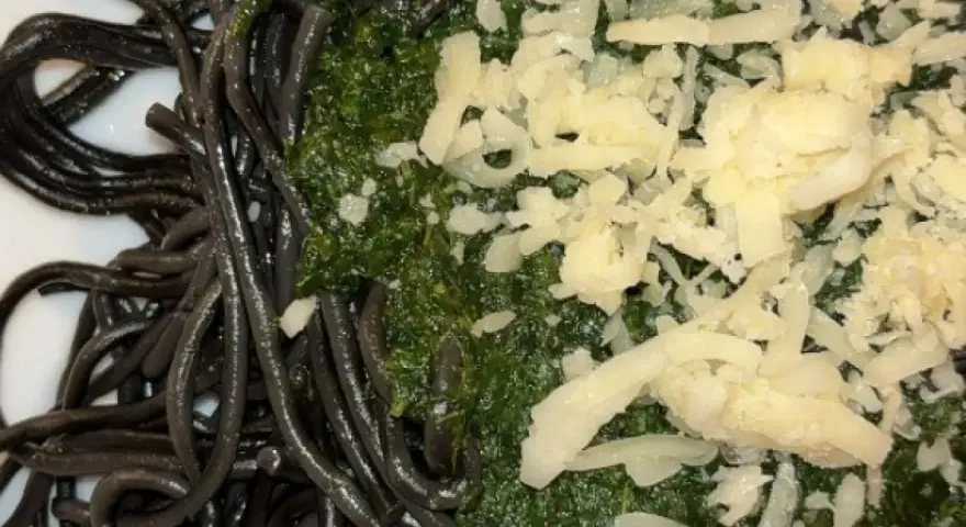 Czarne spaghetti przepisy: 10 wyjątkowych pomysłów na dania
